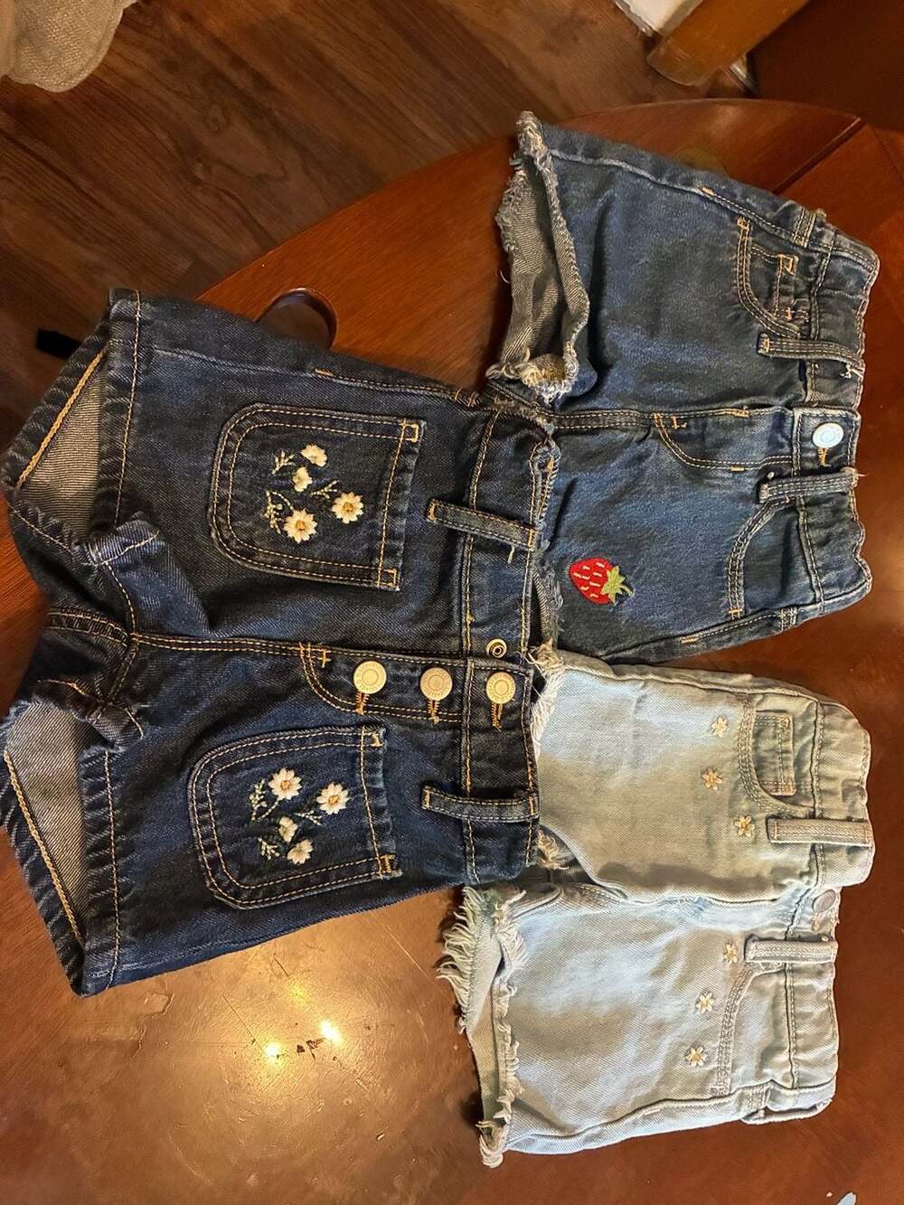 Old Navy Toddler Girls Embroidered Denim Jean Shorts Bundle (3-Pack) - Picture 2 of 3
